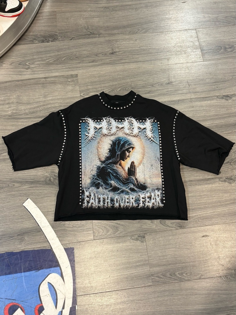 MMM faith over fear cropped crew neck